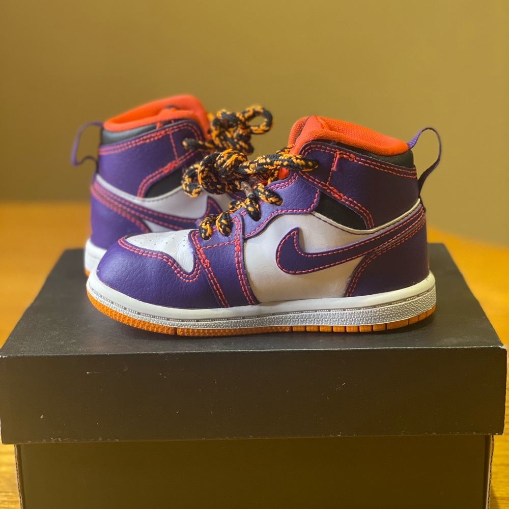 Jordan Retro 1 High BT